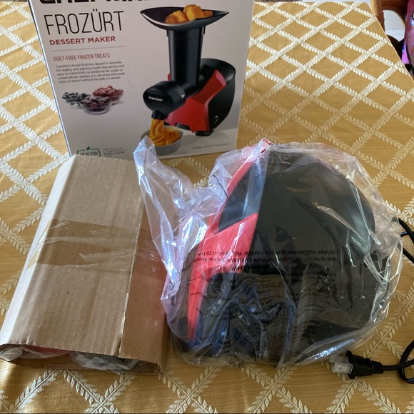 New Chefman Frozurt Dessert Maker